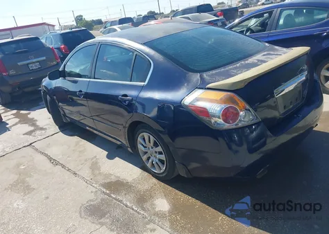 2011 Nissan Altima 2.5 S z USA, uszkodzony, nr VIN 1N4AL2APXBN452150